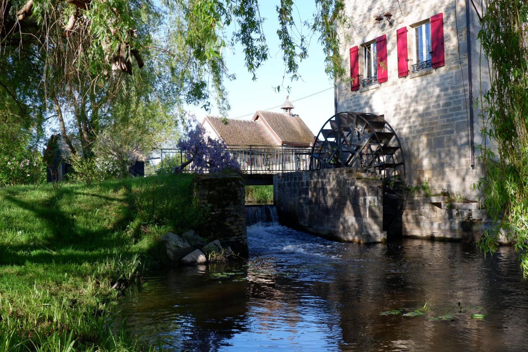 ホテル Moulin De Petoulle Charenton-du-Cher エクステリア 写真