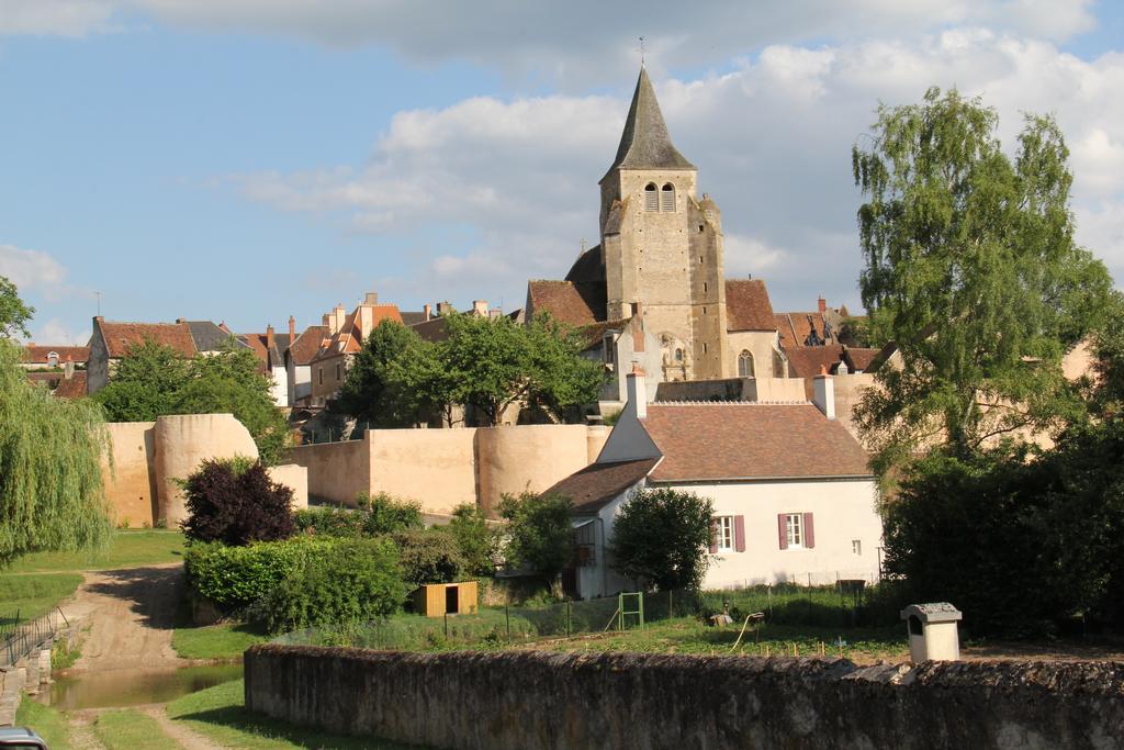 ホテル Moulin De Petoulle Charenton-du-Cher エクステリア 写真