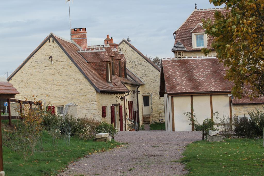 ホテル Moulin De Petoulle Charenton-du-Cher エクステリア 写真